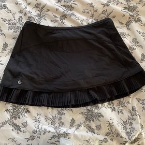 Lululemon Running Skirt - Excellent Condition. Size 8